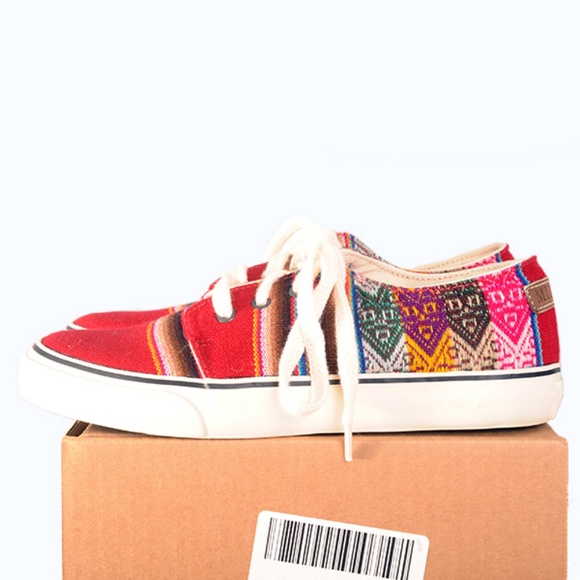 Mipacha Red Sneakers - Picture 2 of 6